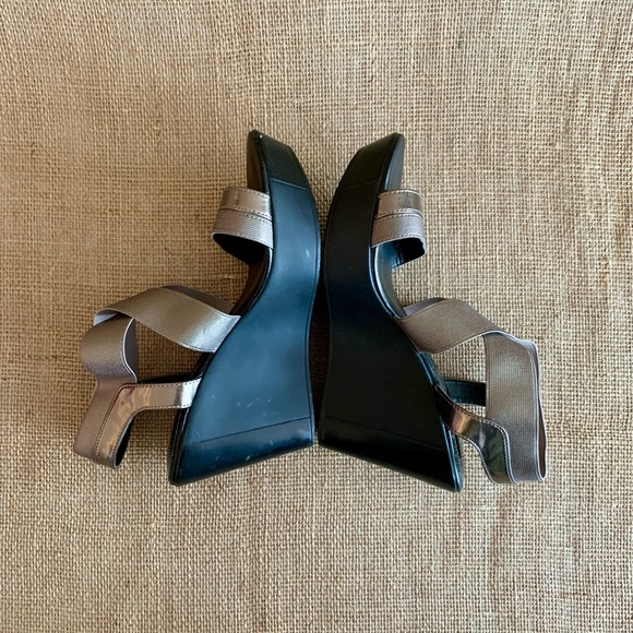 CHARLES by CHARLES DAVID Wedge Sandals Silver 8 - Picture 5 of 10